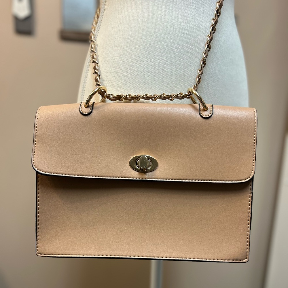 Turnkey Nude Vinyl Shoulder / Crossbody Bag w/ Chain